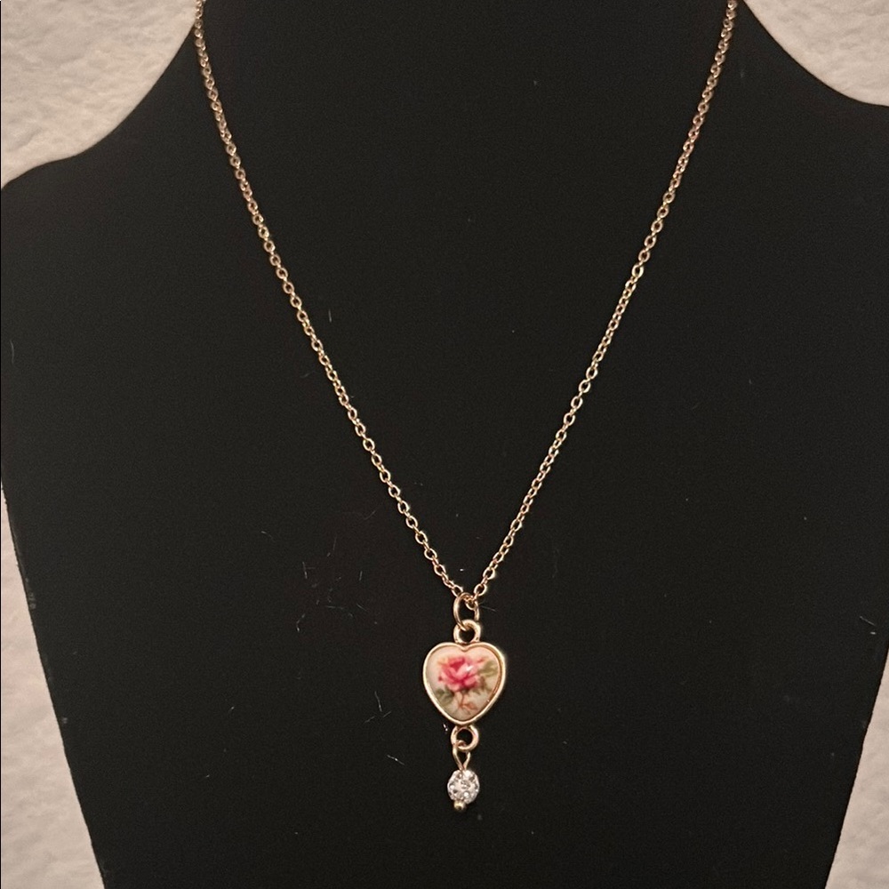 Dainty Necklace Porcelain-Look Heart Pendant with Pink Rose
